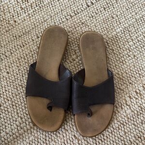 Bass Monet Brown Leather Slide Sandals